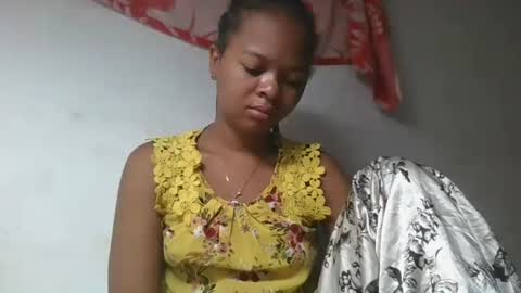 ornellahhh online show from October 21, 12:43 pm