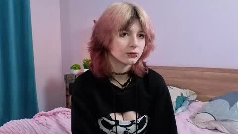 Ashley online show from November 5, 5:48 pm