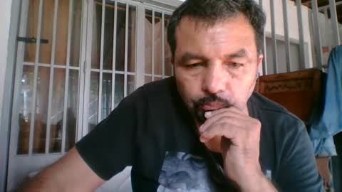 oscarjhe3512 online show from November 17, 7:16 pm