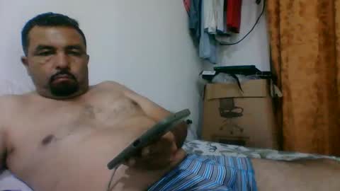 oscarjhe3512 online show from February 2, 2:09 am