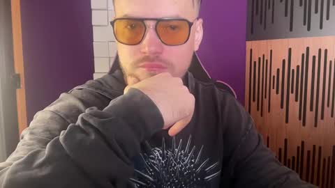Oscar Steel Savage online show from February 8, 4:25 pm