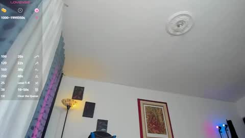 Oween online show from January 30, 2:58 pm