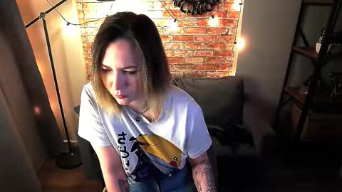 ozalin_green online show from October 22, 5:43 am