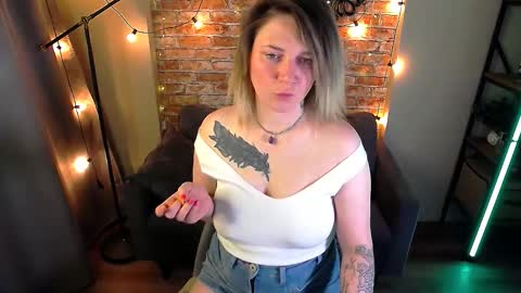 ozalin_green online show from September 24, 9:43 pm