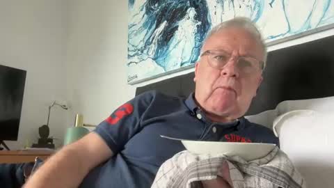 Snapshot of ozhairybearxxxx chatting on December 8, 2:57 am ozhairybearxxxx online show from December 8, 2:57 am