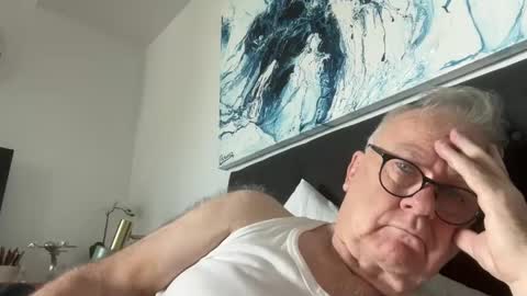 Snapshot of ozhairybearxxxx chatting on December 27, 10:26 pm ozhairybearxxxx online show from December 27, 10:26 pm