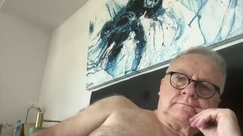 Snapshot of ozhairybearxxxx chatting on January 21, 3:26 am ozhairybearxxxx online show from January 21, 3:26 am