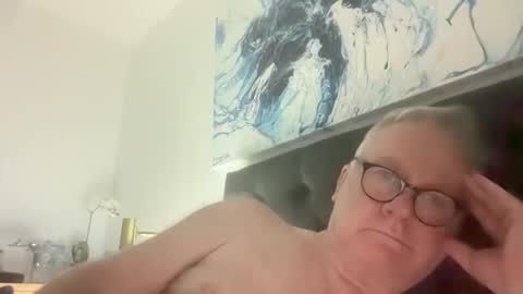 Snapshot of ozhairybearxxxx chatting on January 7, 12:20 pm ozhairybearxxxx online show from January 7, 12:20 pm