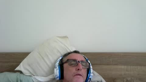 Brian online show from October 25, 2:12 am