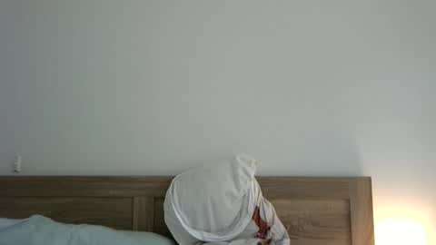 Brian online show from November 8, 4:15 am