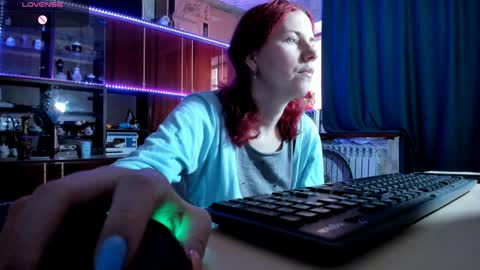 Ella online show from February 5, 6:45 am