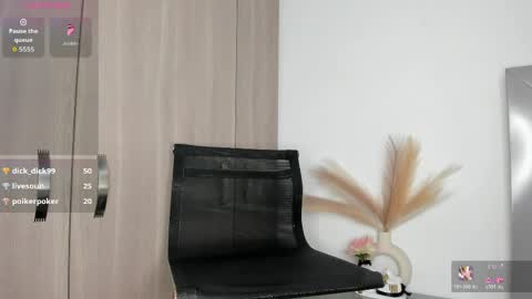 kYLIE online show from April 7, 11:07 pm