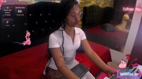 Pamela online show from October 3, 1:41 pm