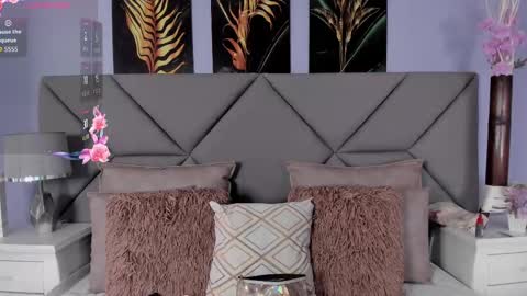 Pamela Duque  online show from September 10, 8:21 pm