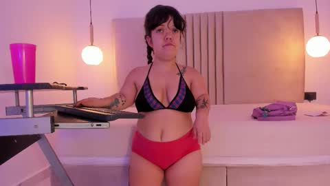 pamelabonnet_mml online show from September 26, 9:45 pm