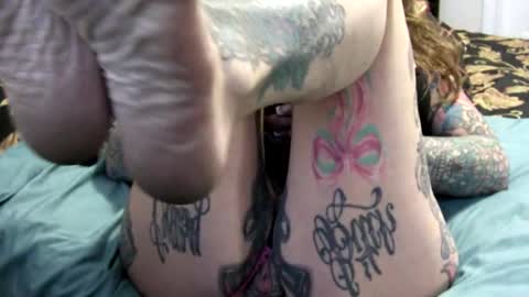 PAMELA GUNNS online show from November 5, 4:31 pm