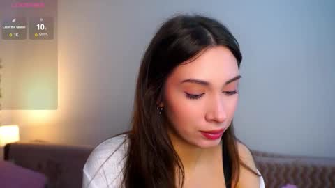 daniella online show from March 25, 8:32 am