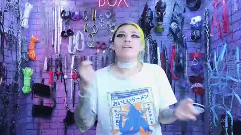 PandoraNez online show from February 20, 8:36 pm