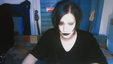 In bio online show from June 19, 2:39 am