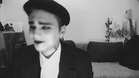 In bio online show from September 29, 2:32 am