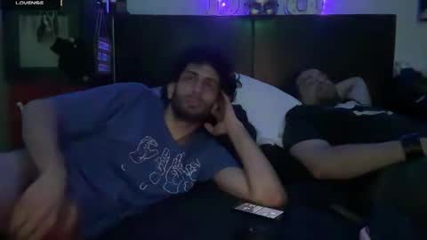 PantsLessTraveler online show from November 17, 12:46 am