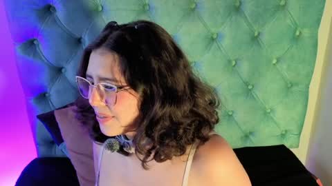 Paola Lyon online show from April 17, 9:50 pm