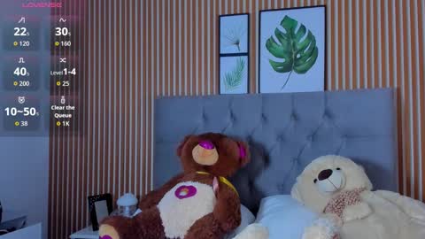 paola online show from November 19, 12:54 am