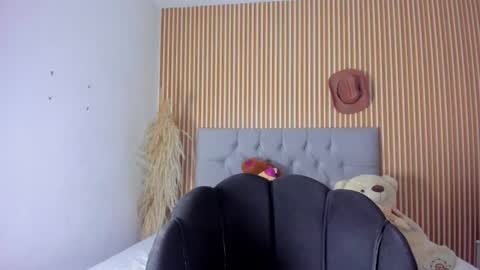 paola online show from June 19, 2:06 am