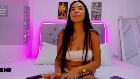 paola online show from March 6, 2:09 am