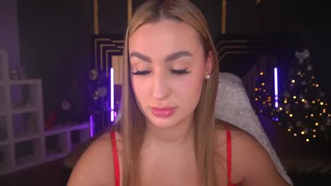 Snapshot of paolamola chatting on January 12, 3:14 pm Lia online show from January 12, 3:14 pm