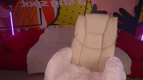 Snapshot of paolamola chatting on September 20, 7:22 am Lia online show from September 20, 7:22 am
