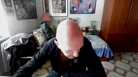 Snapshot of paolo32h chatting on February 9, 1:56 pm paolo32h online show from February 9, 1:56 pm