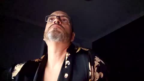 Papi online show from December 31, 3:45 am