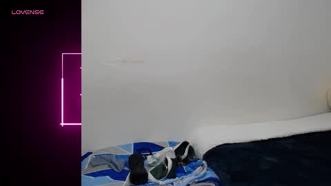 Snapshot of papi_mami_live_ chatting on October 21, 1:33 am papi_mami_live_ online show from October 21, 1:33 am