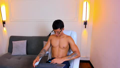 Ryan And Casper online show from April 10, 6:34 pm