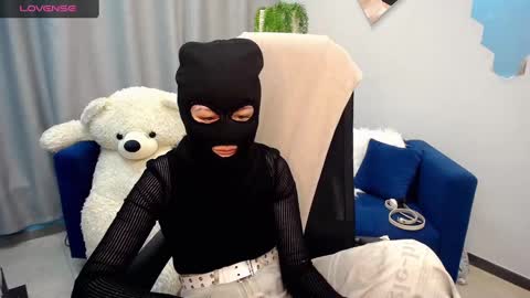 Louise online show from March 8, 6:32 am