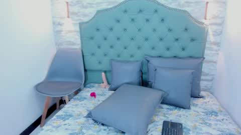 Taylor  online show from October 29, 8:42 pm