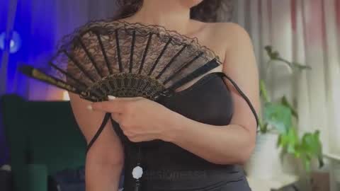 Snapshot of passionessa chatting on September 13, 12:51 pm Call me Miss Alice Careful Passion Queen online show from September 13, 12:51 pm