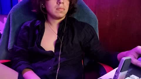 pasta_alfredo69 online show from April 28, 1:47 am