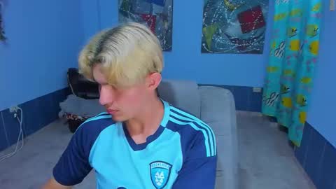 .... online show from November 8, 7:33 am