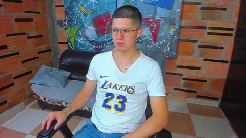 Snapshot of patrik027 chatting on February 26, 1:11 pm .... online show from February 26, 1:11 pm