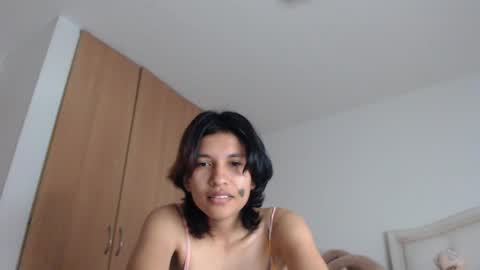 Snapshot of pau_heart chatting on December 11, 10:47 am Paulina online show from December 11, 10:47 am