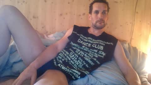 paueriwan online show from March 26, 11:15 am