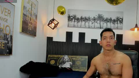 paul_cros online show from June 14, 11:23 am