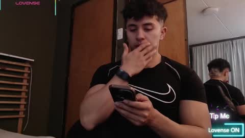 Paul online show from November 18, 1:14 pm