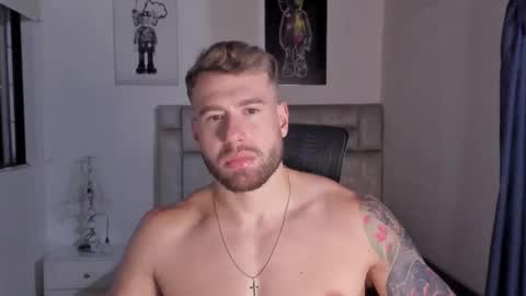 PAUL ROGER online show from October 31, 7:42 am