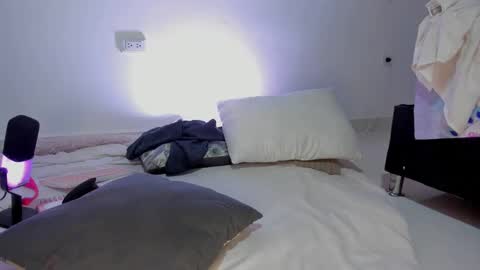 Snapshot of paula_perez07 chatting on February 25, 4:03 am Paula perez - online show from February 25, 4:03 am
