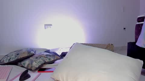 Snapshot of paula_perez07 chatting on February 26, 12:52 am Paula perez - online show from February 26, 12:52 am