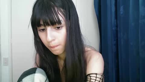   online show from December 19, 9:51 am