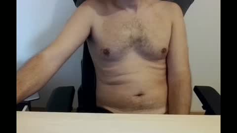 paulbazo83 online show from November 3, 10:05 am